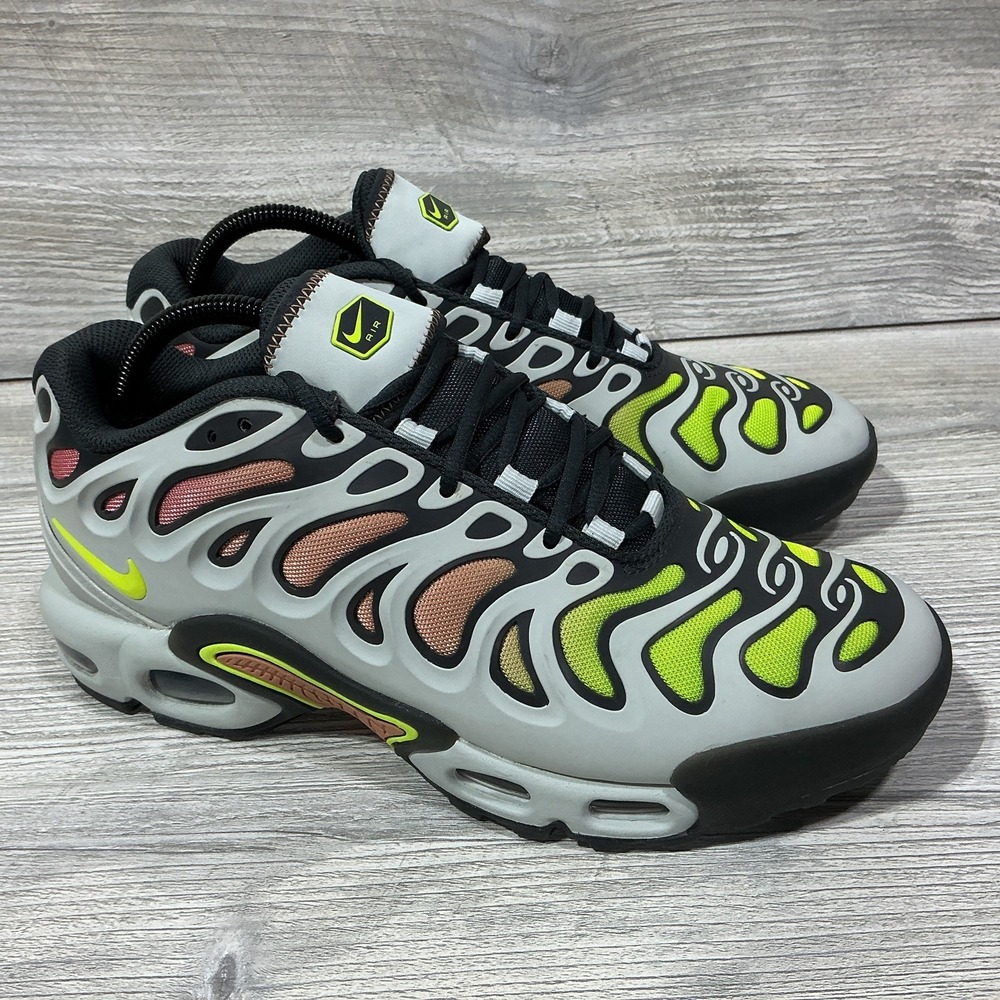 Nike Air Max Plus Drift Men's Size 8 Light Silver Volt Athletic Shoes FD4290-009
